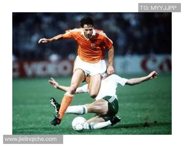 他用一生诠释绿茵场的孤独与荣耀那位被命运辜负的悲情球星